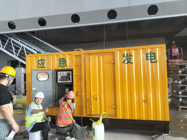 青白江怎样判断空气滤清器是否需要更换？